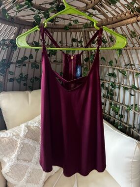 Burgundy Sleeveless V-Neck Tank with Back Zip Detail